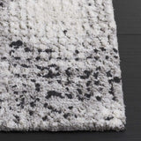 Safavieh Audrey 4'-0" x 6'-0" Rug in Grey / Ivory