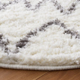 Safavieh Berber Shag 5'-1" x 5'-1" Rug in Cream / Light Grey
