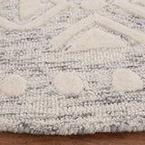 Safavieh Metro 6'-0" x 6'-0" Rug in Silver / Ivory