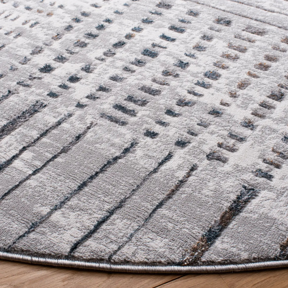 Safavieh Sonoma 6'-7" x 6'-7" Rug in Grey / Ivory