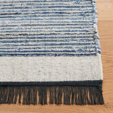 Safavieh Kilim 4'-0" x 6'-0" Rug in Blue / Ivory