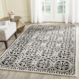 Safavieh Cambridge 5'-0" x 8'-0" Rug in Black / Ivory