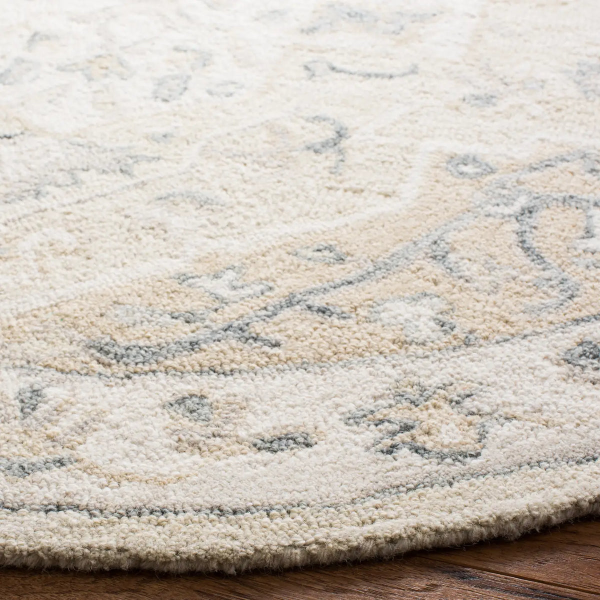 Safavieh Micro-Loop 5'-0" x 5'-0" Rug in Beige / Ivory