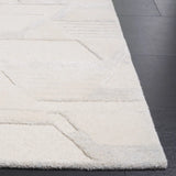 Safavieh Mykonos 4'-0" x 6'-0" Rug in Ivory / Blue