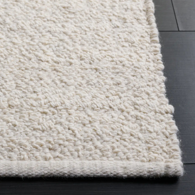 Safavieh Natura 4'-0" x 6'-0" Rug in Ivory