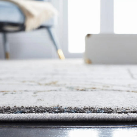 Safavieh Bel Air 4'-5" x 6'-5" Rug in Beige / Grey
