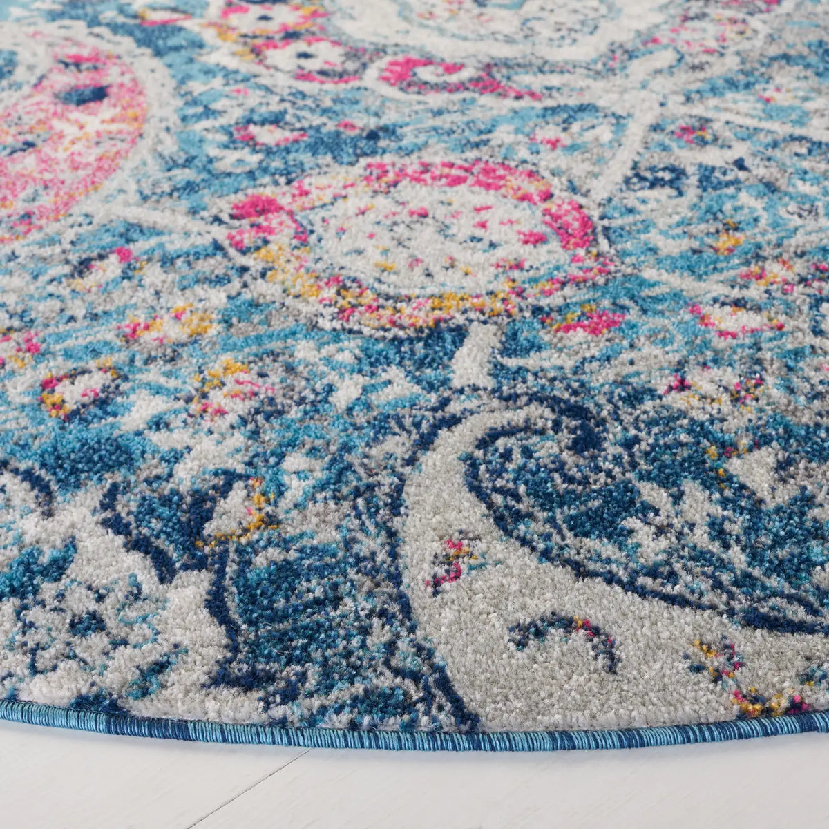 Safavieh Madison 5'-3" x 5'-3" Rug in Blue / Grey