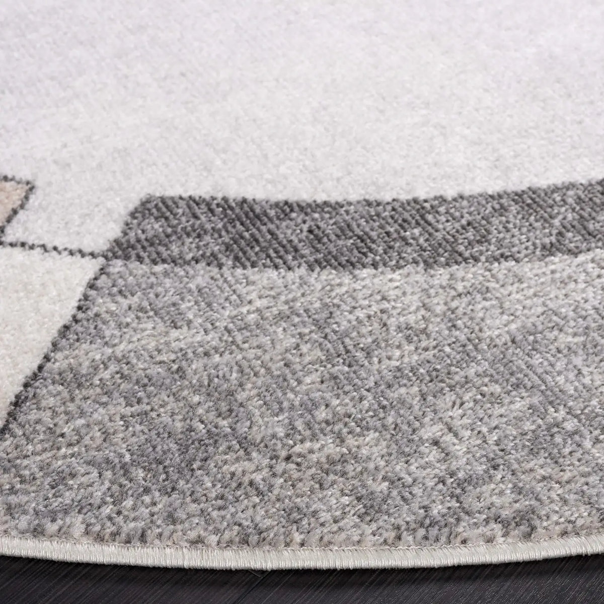 Safavieh Phoenix 500 6'-7" x 6'-7" Rug in Light Grey / Beige Charcoal
