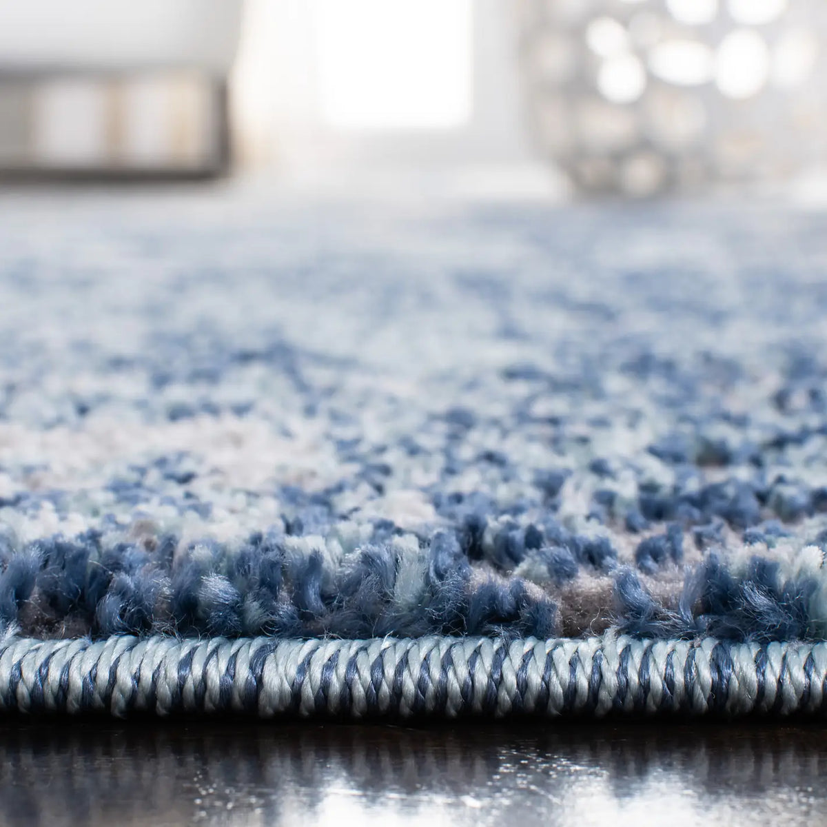 Safavieh Aston 4'-0" x 6'-0" Rug in Navy / Grey