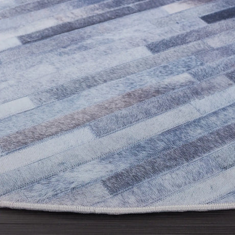 Safavieh Faux Hide 6'-0" x 6'-0" Rug in Light Grey / Grey