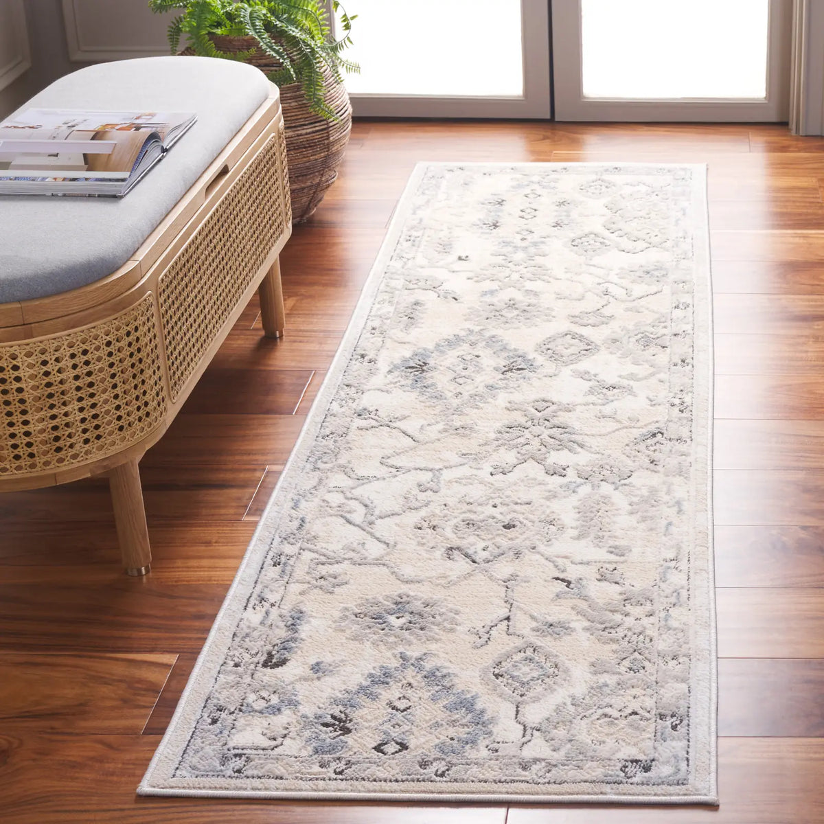 Safavieh Quincy 2'-2" x 8'-0" Rug in Ivory / Beige