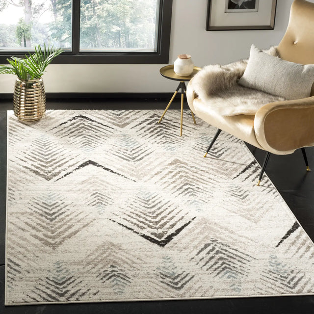 Safavieh Amsterdam 4'-0" x 6'-0" Rug in Cream / Beige