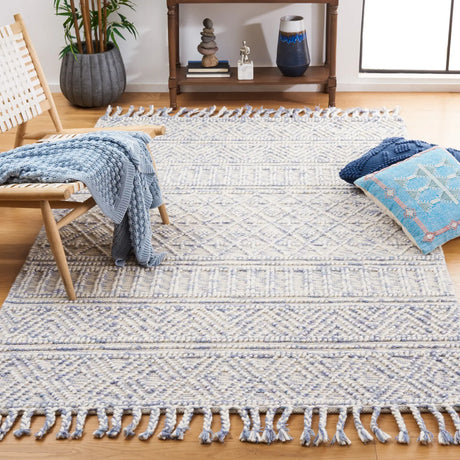 Safavieh Natura 4'-0" x 6'-0" Rug in Grey / Ivory