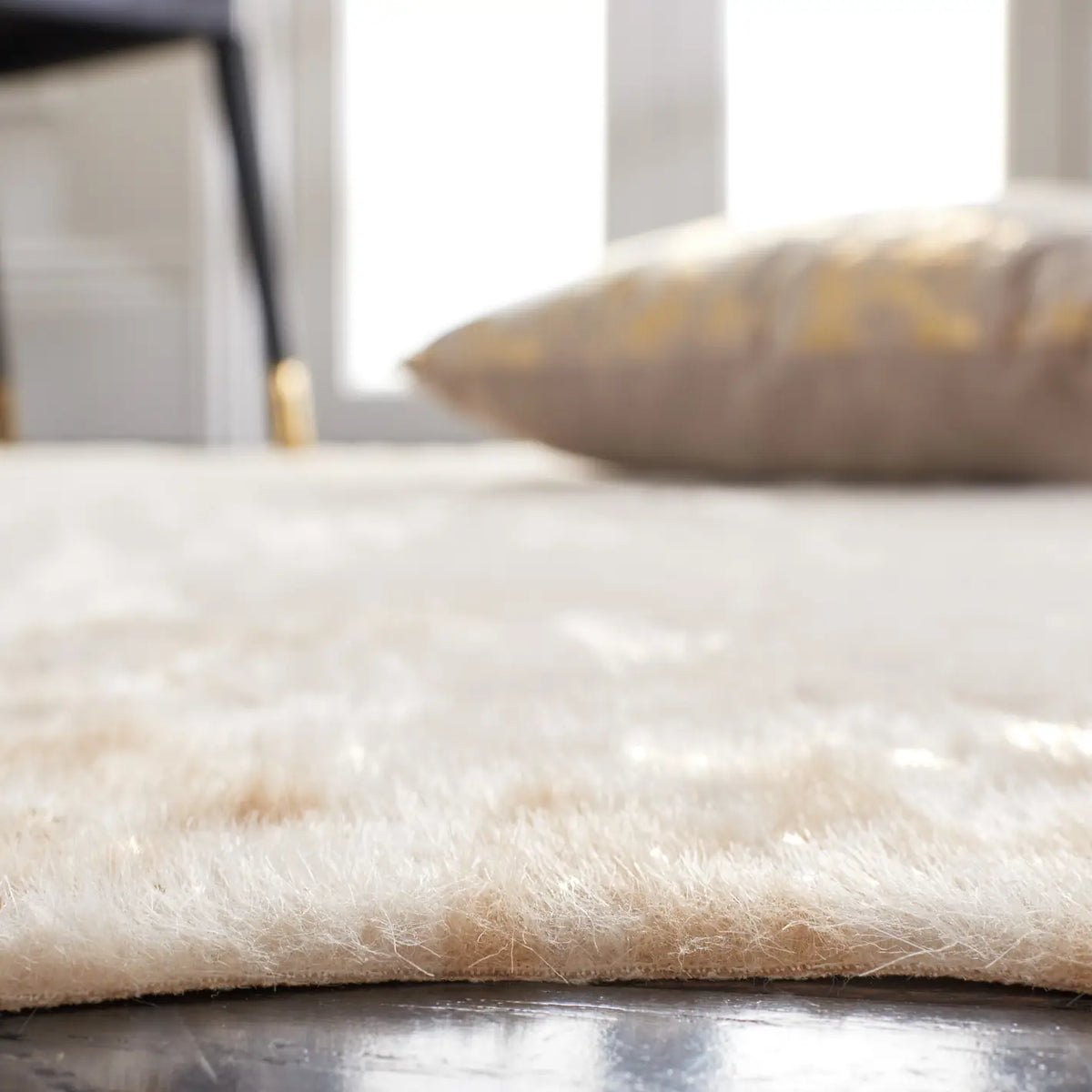 Safavieh Faux Cowhide 5'-0" x 6'-5" Rug in Beige / Gold