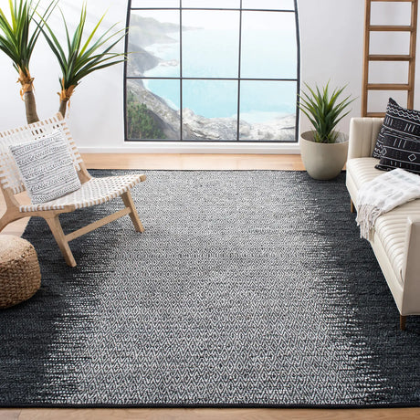Safavieh Vintage Leather 6'-0" x 9'-0" Rug in Grey / Cream