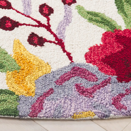 Safavieh Easy Care 6'-0" x 6'-0" Rug in Ivory / Red