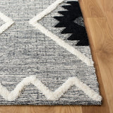 Safavieh Vermont 5'-0" x 8'-0" Rug in Black / Ivory