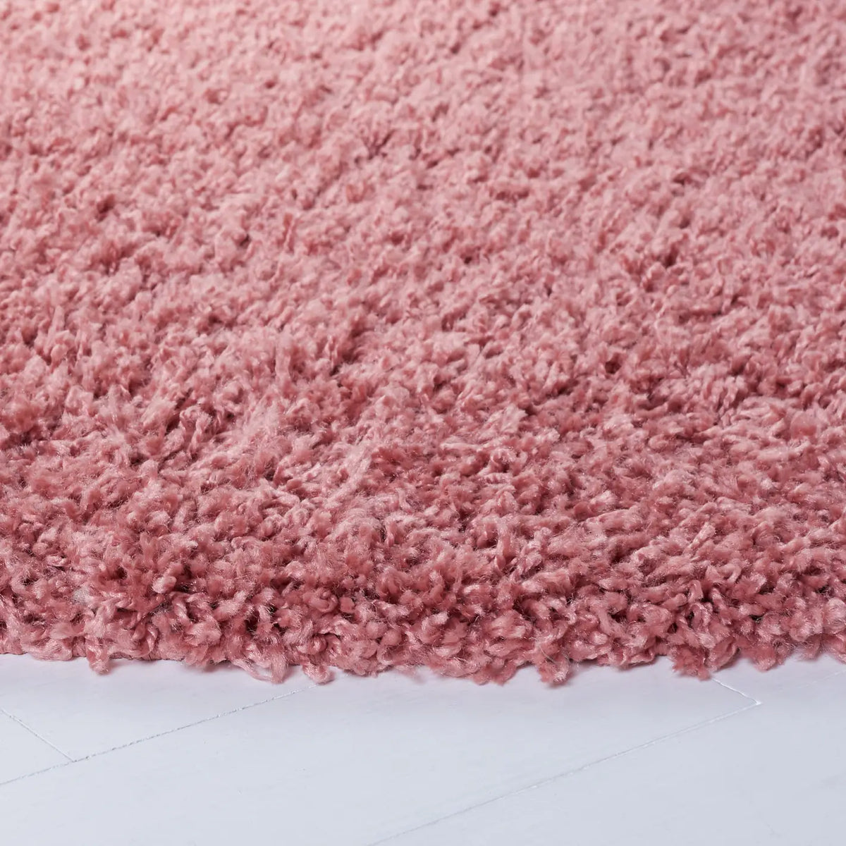 Safavieh Venus Shag 500 6'-7" x 6'-7" Rug in Pink