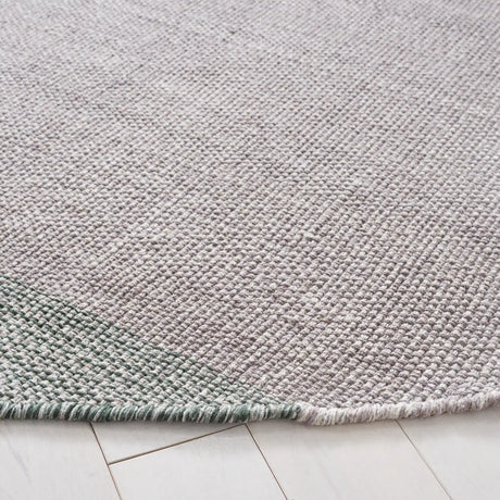Safavieh Montauk 7'-0" x 7'-0" Rug in Green / Grey