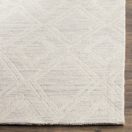 Safavieh Marbella 5'-0" x 8'-0" Rug in Silver / Ivory