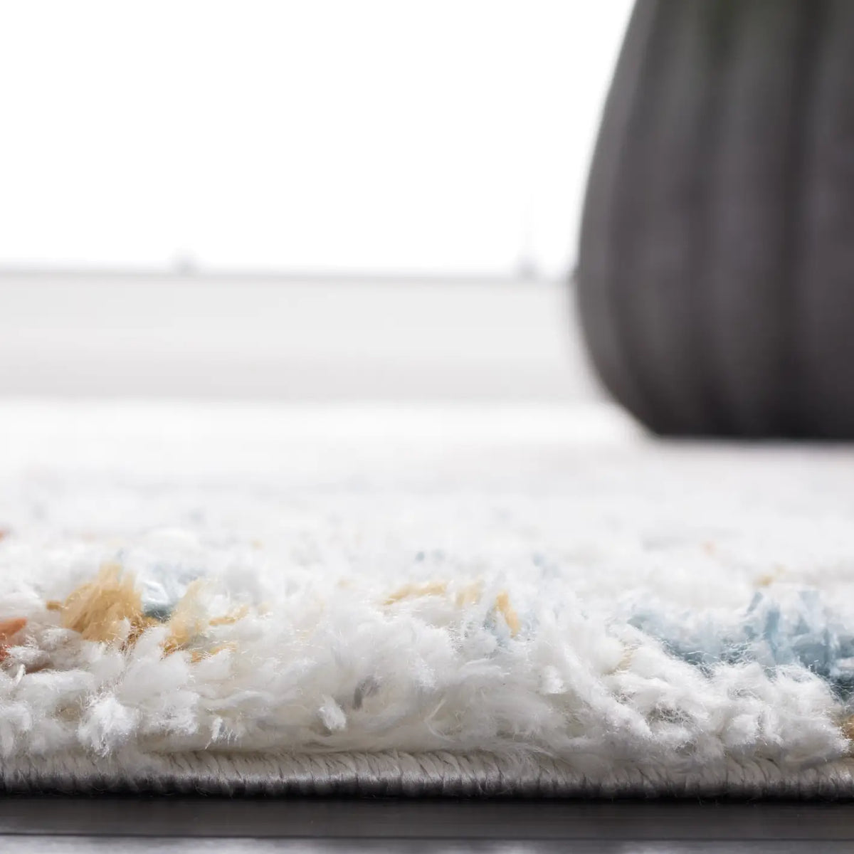 Safavieh Berber Shag 4'-5" x 6'-5" Rug in Blue Rust / Ivory