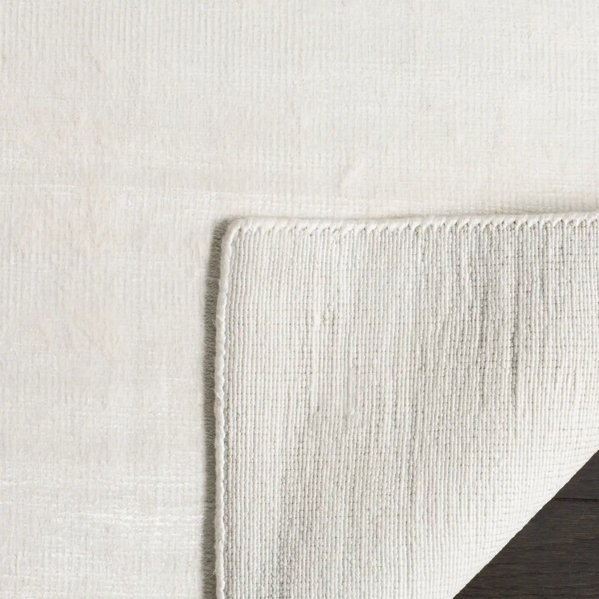 Safavieh Mirage 6'-0" x 9'-0" Rug in White