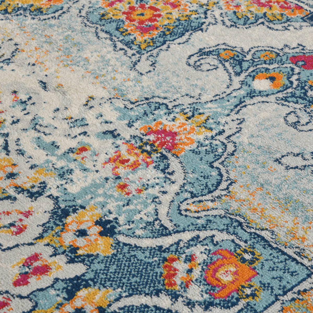Amer Alexandria ALX-82 Gray / Gold area rug - close-up view