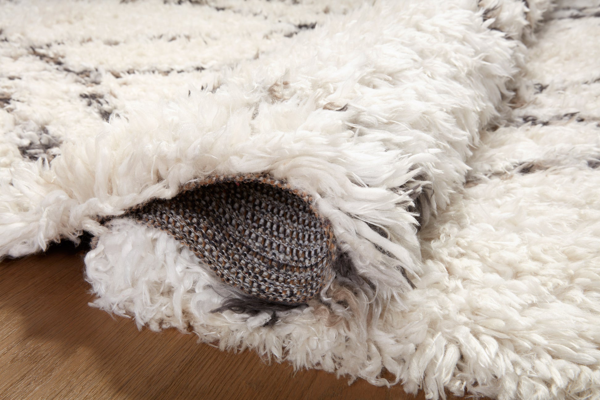 Angela Rose x Loloi Amira Ami-02 Ivory/Bark Area Rug