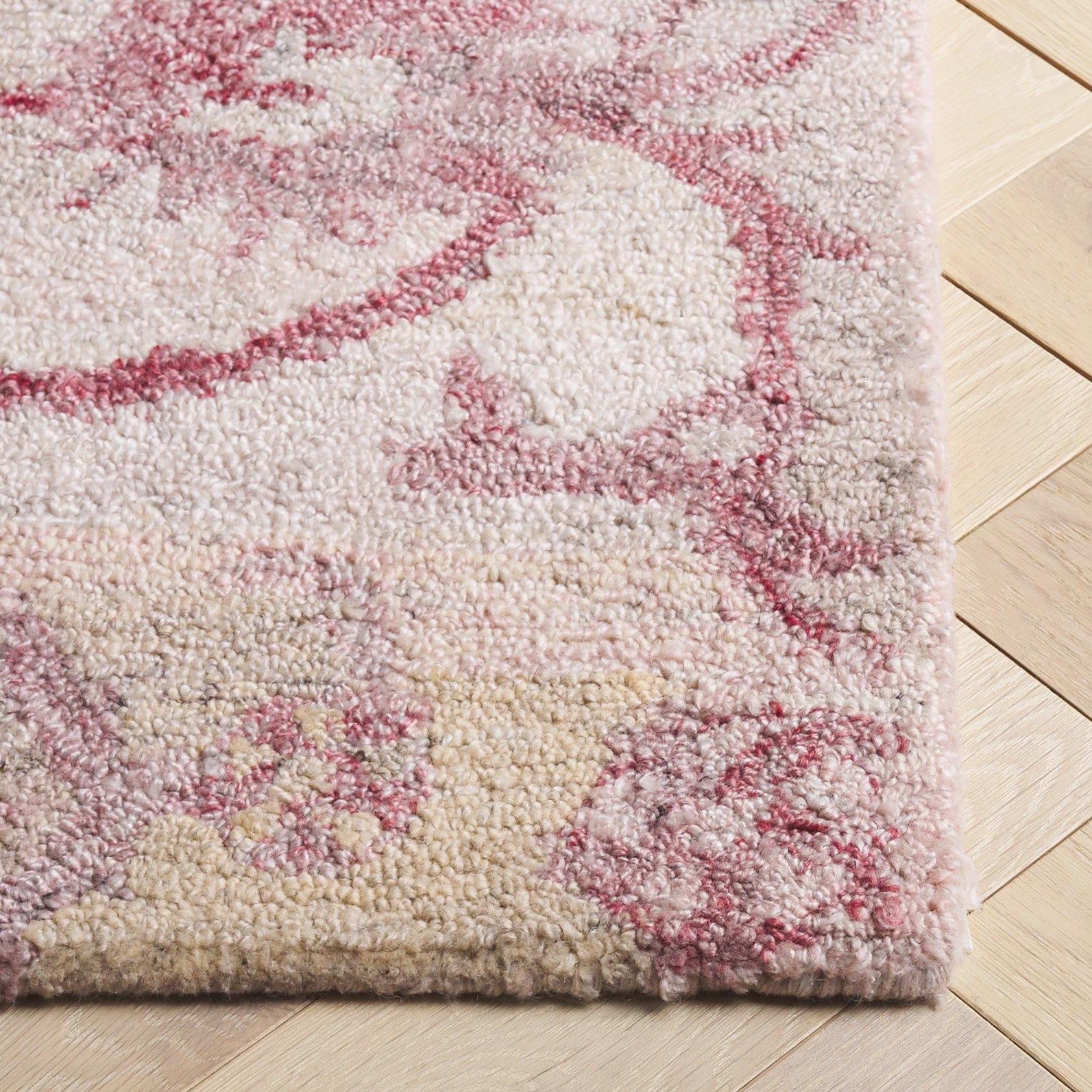 Safavieh Anatolia An401U Light Pink Area Rug