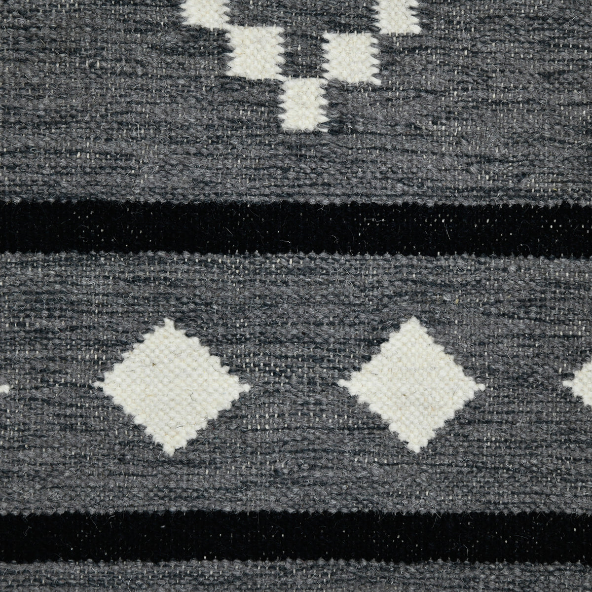 Amer Artifacts ARI-1 Gray area rug - color swatch view