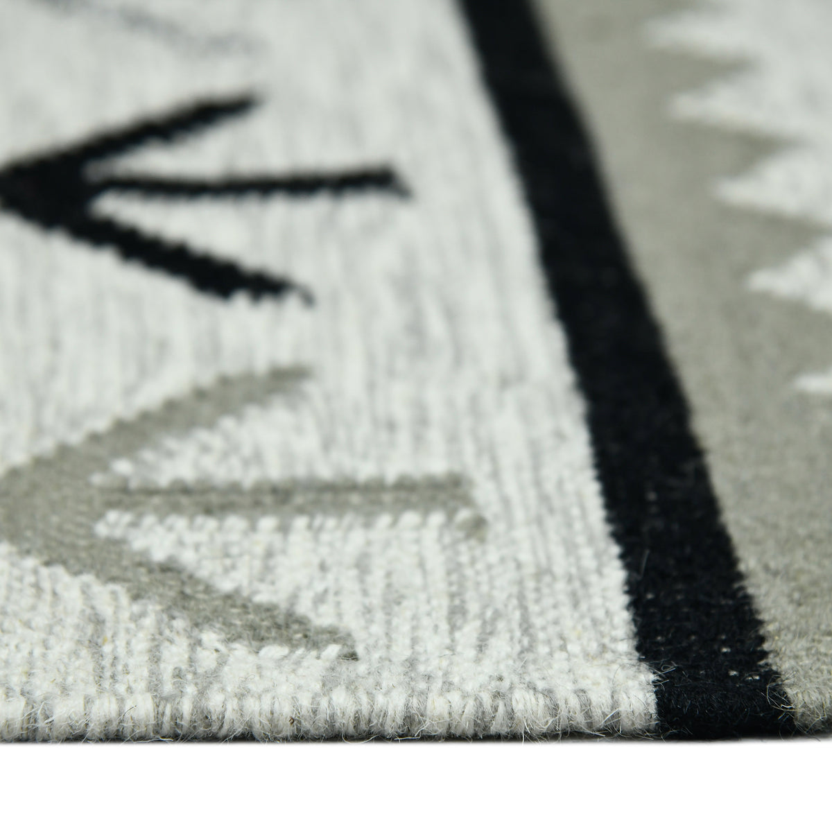 Amer Artifacts ARI-4 Ivory area rug - profile view
