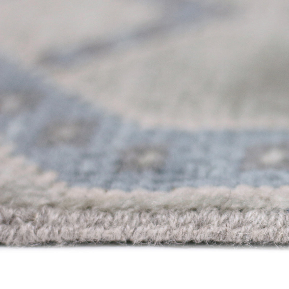 Amer Blu BLU-37 Silver area rug - profile view