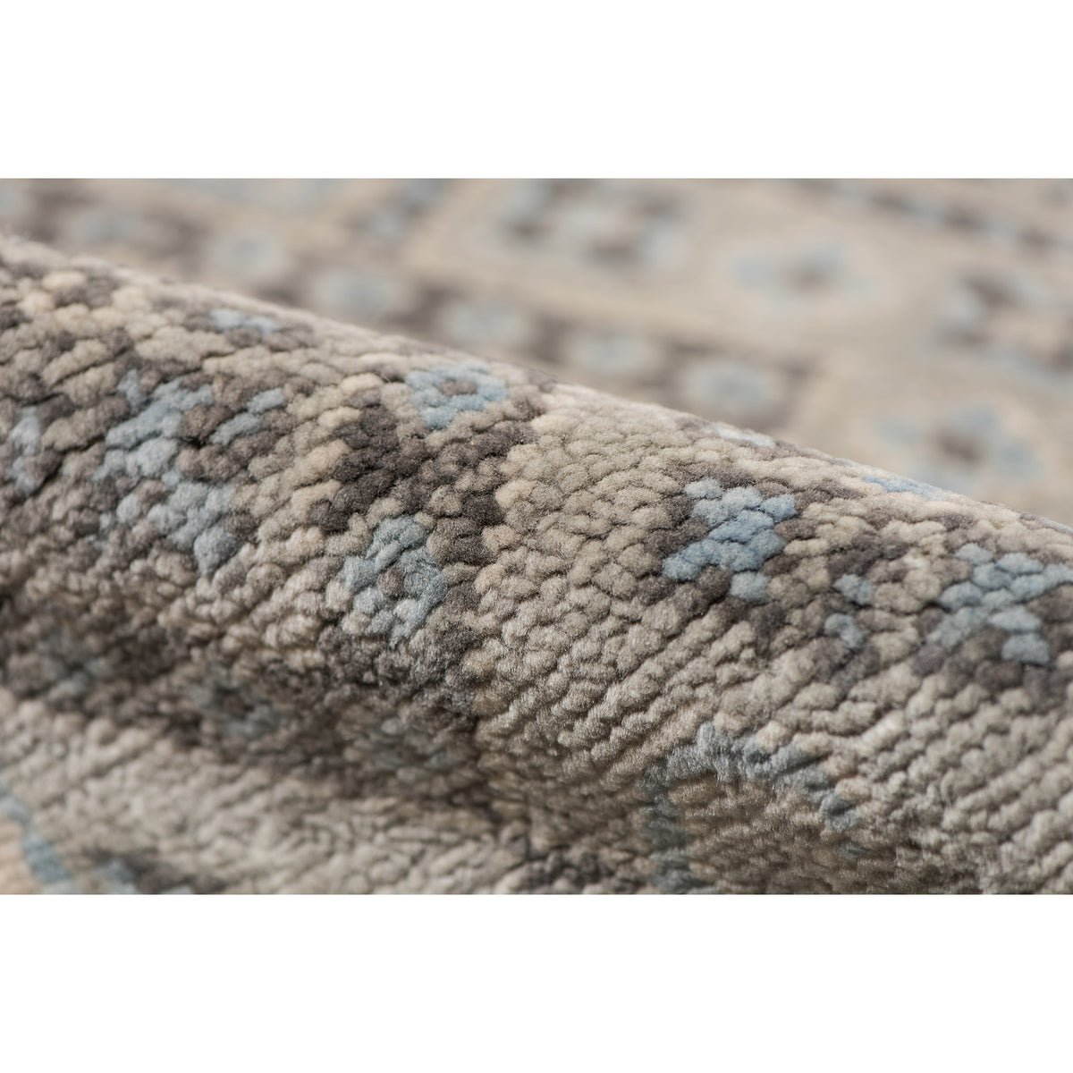 Amer Blu BLU-37 Silver area rug - color swatch view
