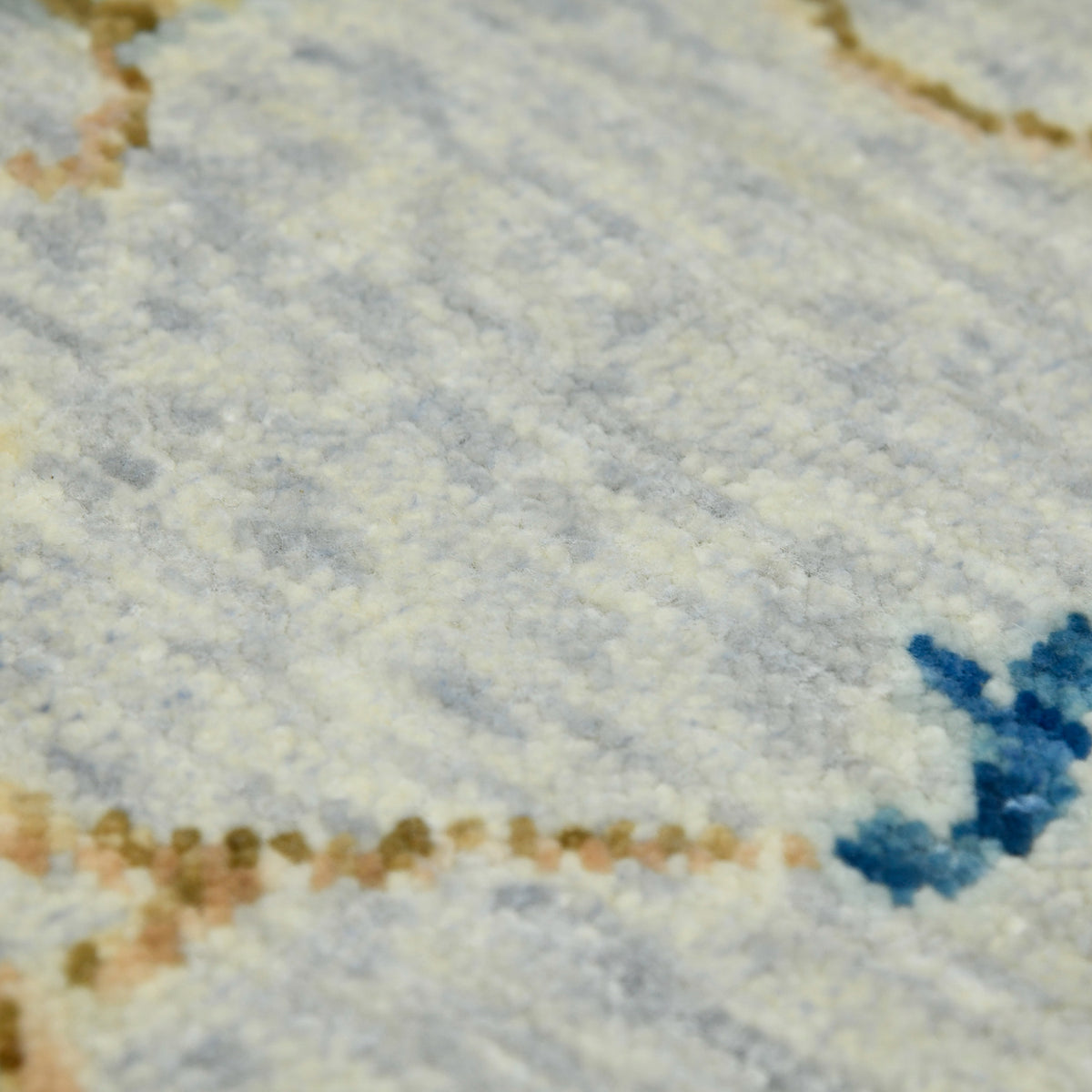 Amer Blu BLU-52 Ivory / Light Brown area rug - close-up view