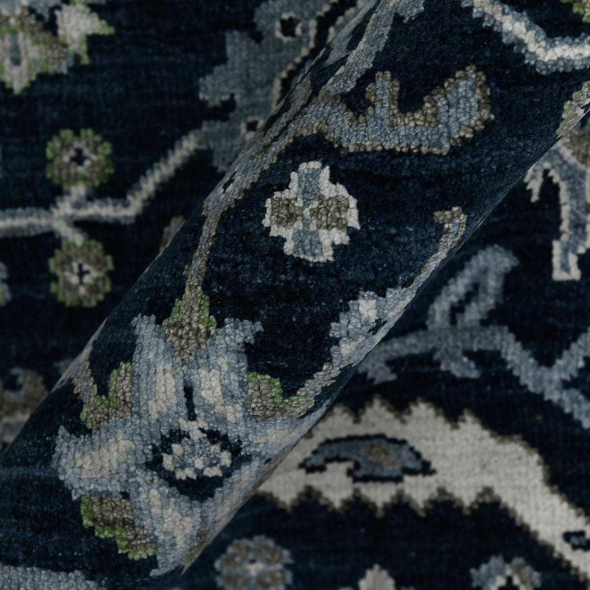 Amer Bristol BRS-9 Blue Sapphire area rug - color swatch view