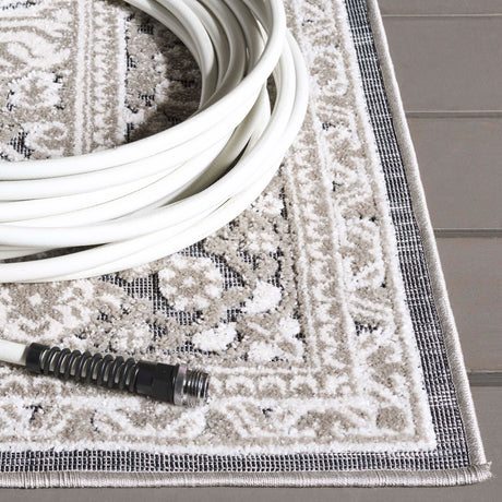 Safavieh Cabana Cbn636F Grey/Ivory Rug.