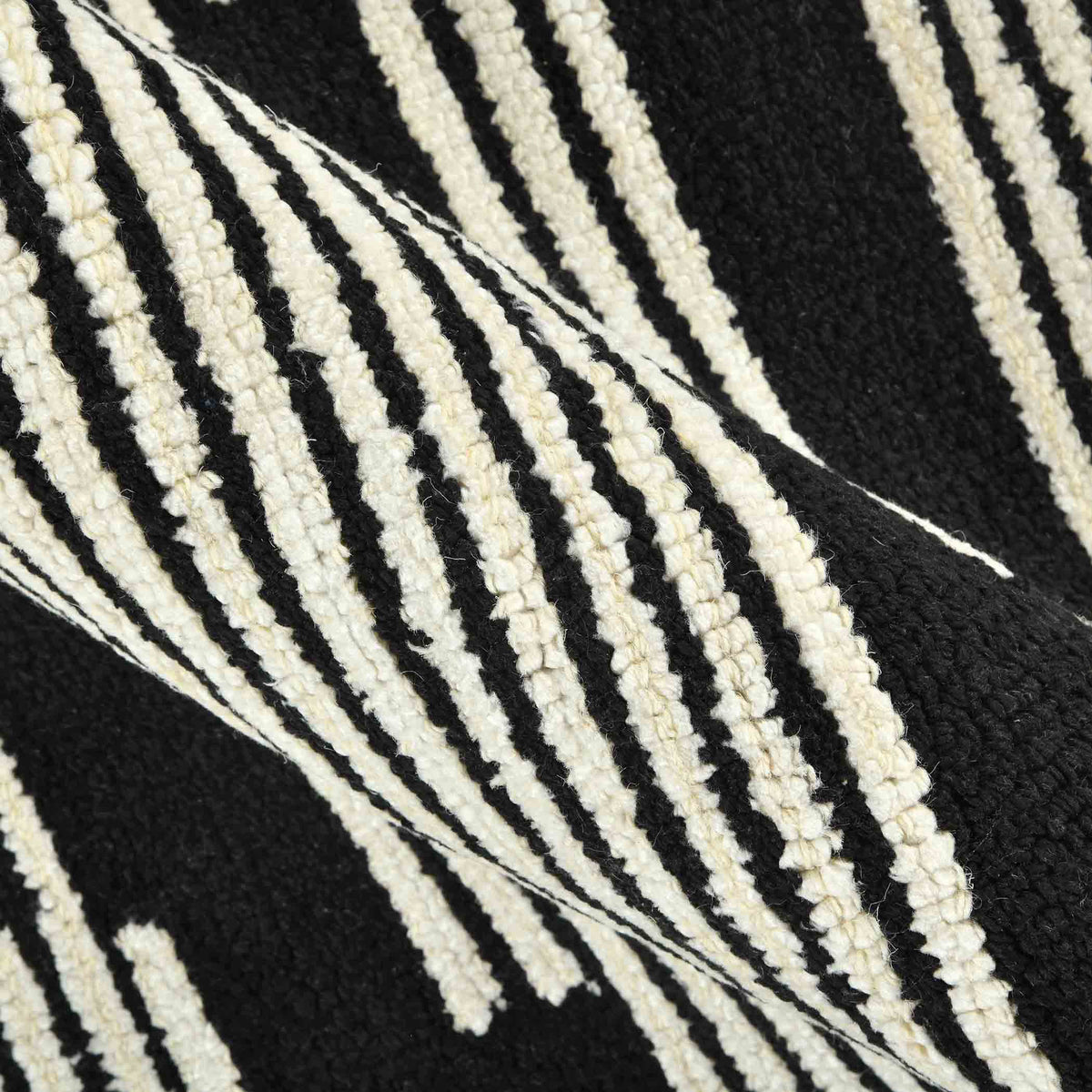 Amer Chicago CHI-6 Ebony area rug - color swatch view