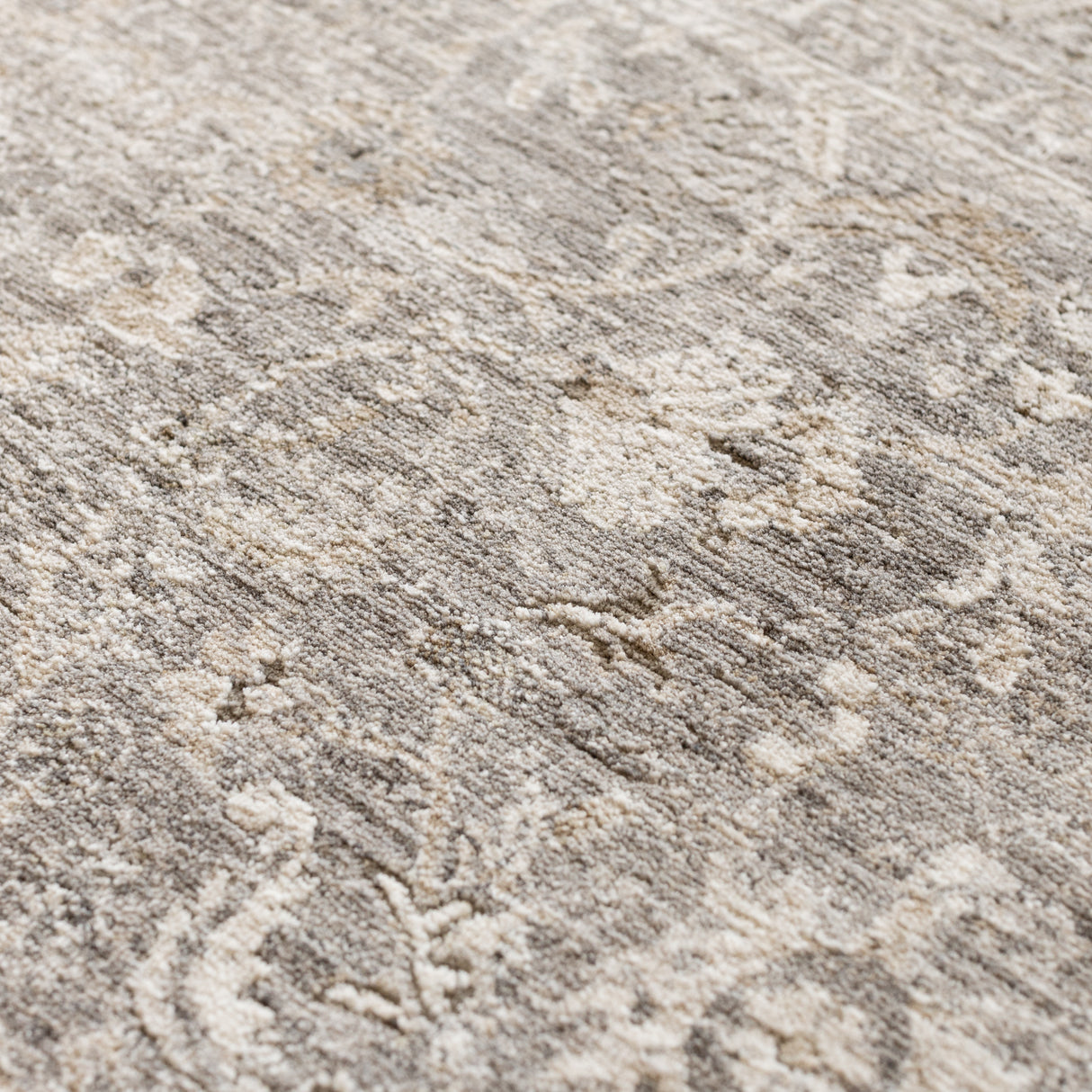 Dalyn Cyprus CY9 Machine Made Traditional Gray Rug