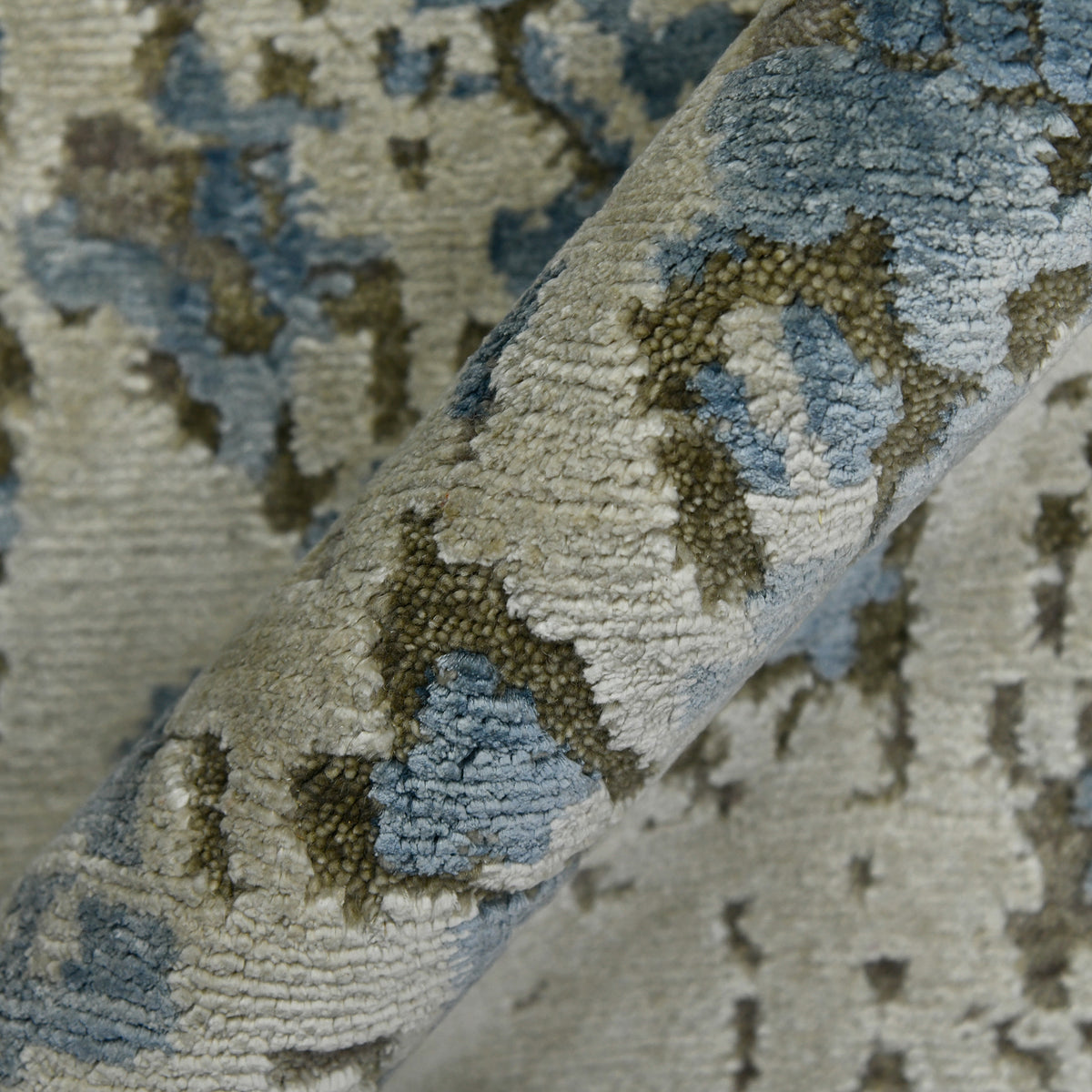 Amer Essence ESS-2 Blue area rug - color swatch view