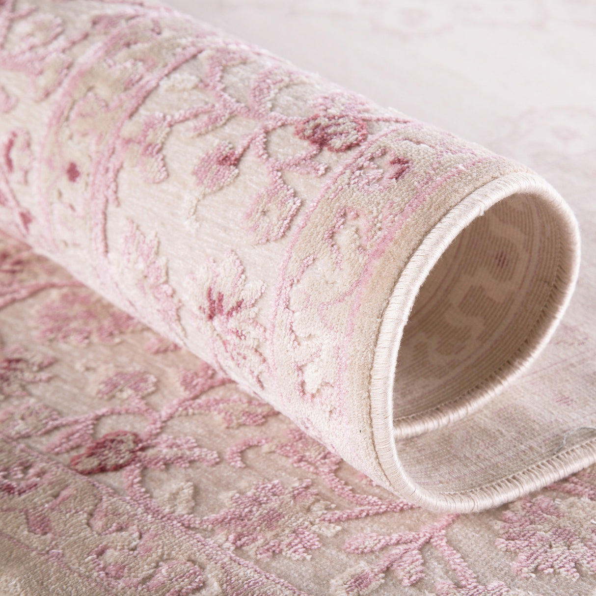 Jaipur Fables Malo Fb123 Bright White / Parfait Pink Rugs