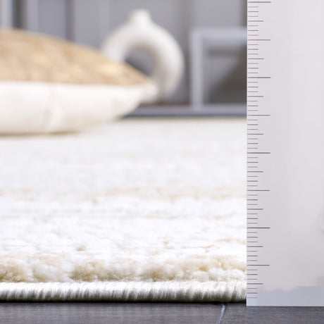 Safavieh Hanna Han108F Grey Ivory/Beige Rug.