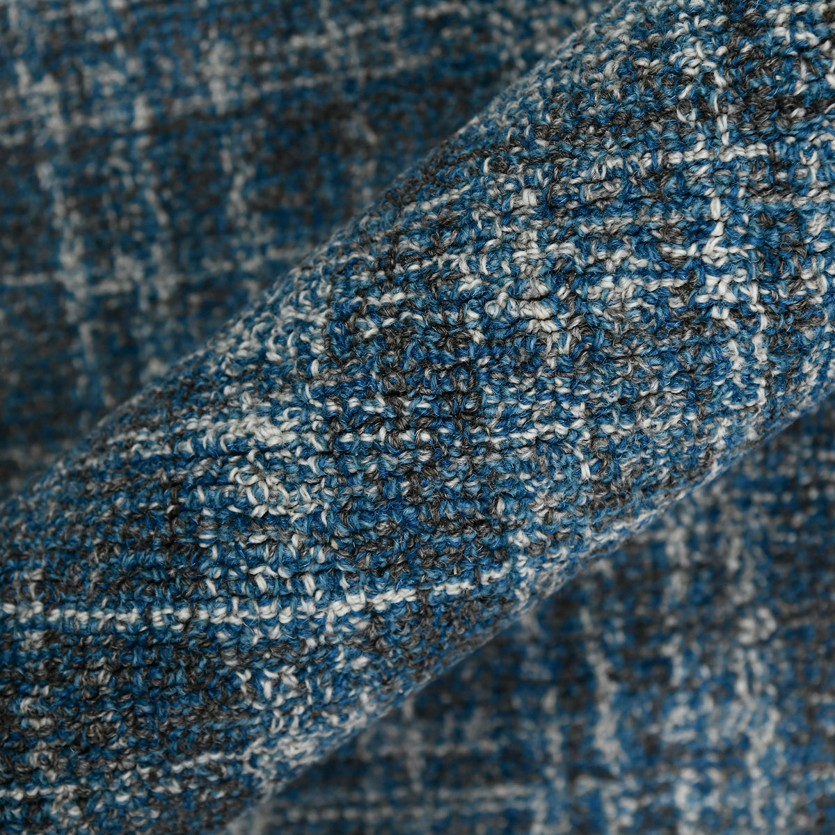 Amer Laurel LAU-2 Turquoise Blue area rug - color swatch view