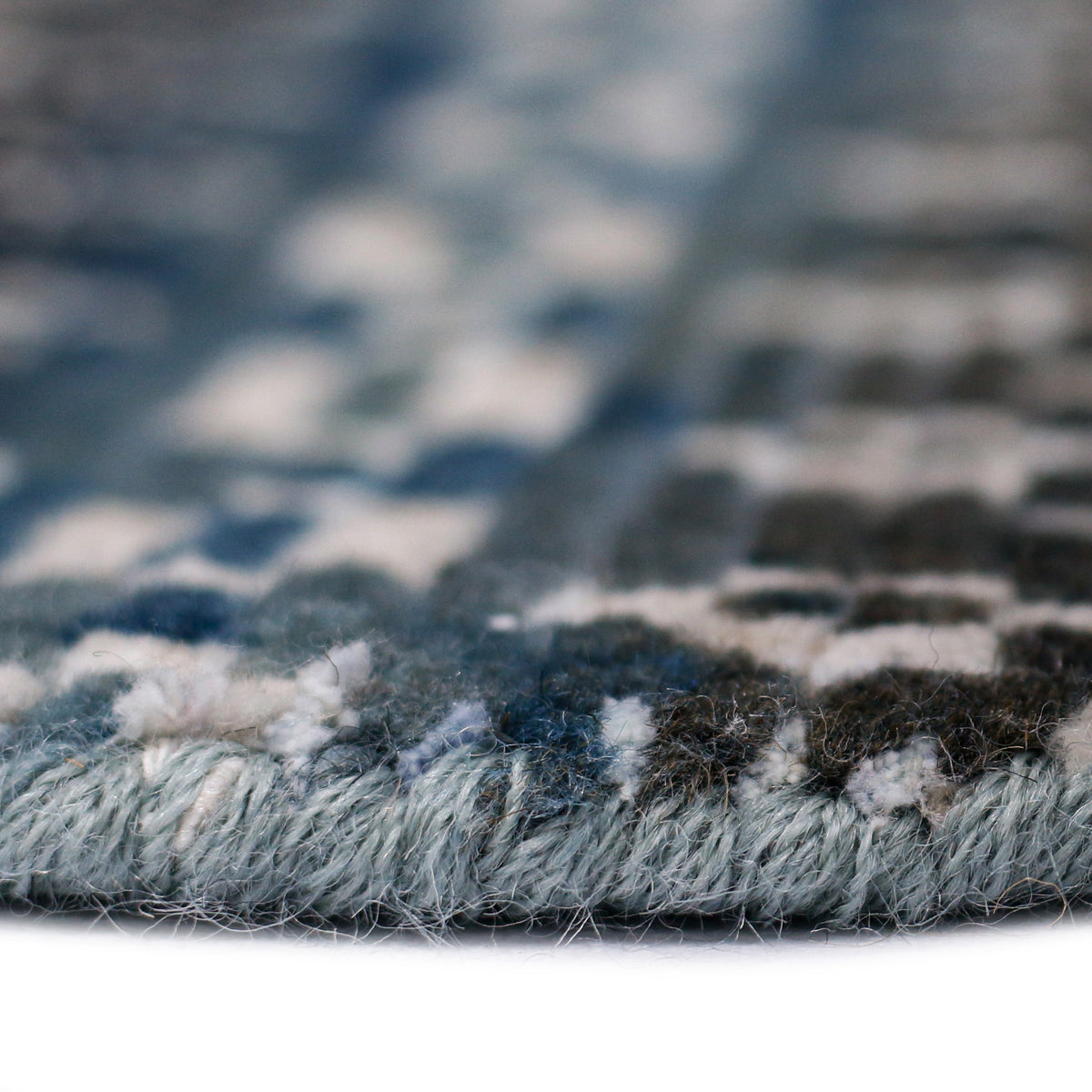 Amer Legacy LEG(V)-25 Ocean Blue area rug - profile view