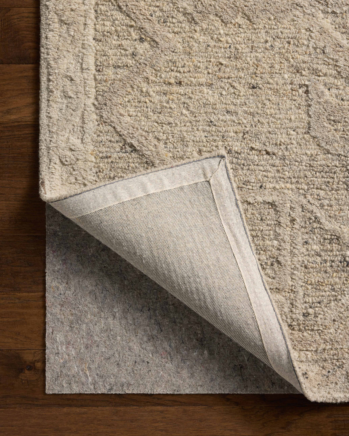 Loloi Mabel MBL-01 Traditional Hand Tufted Pebble, Mist Rug