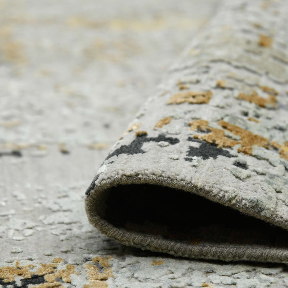 Amer Majestic MAJ-19 Ivory area rug - rolled view