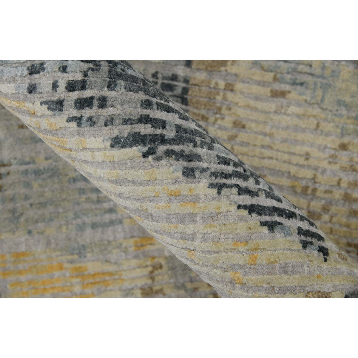 Amer Majestic MAJ-52 Ivory area rug - color swatch view