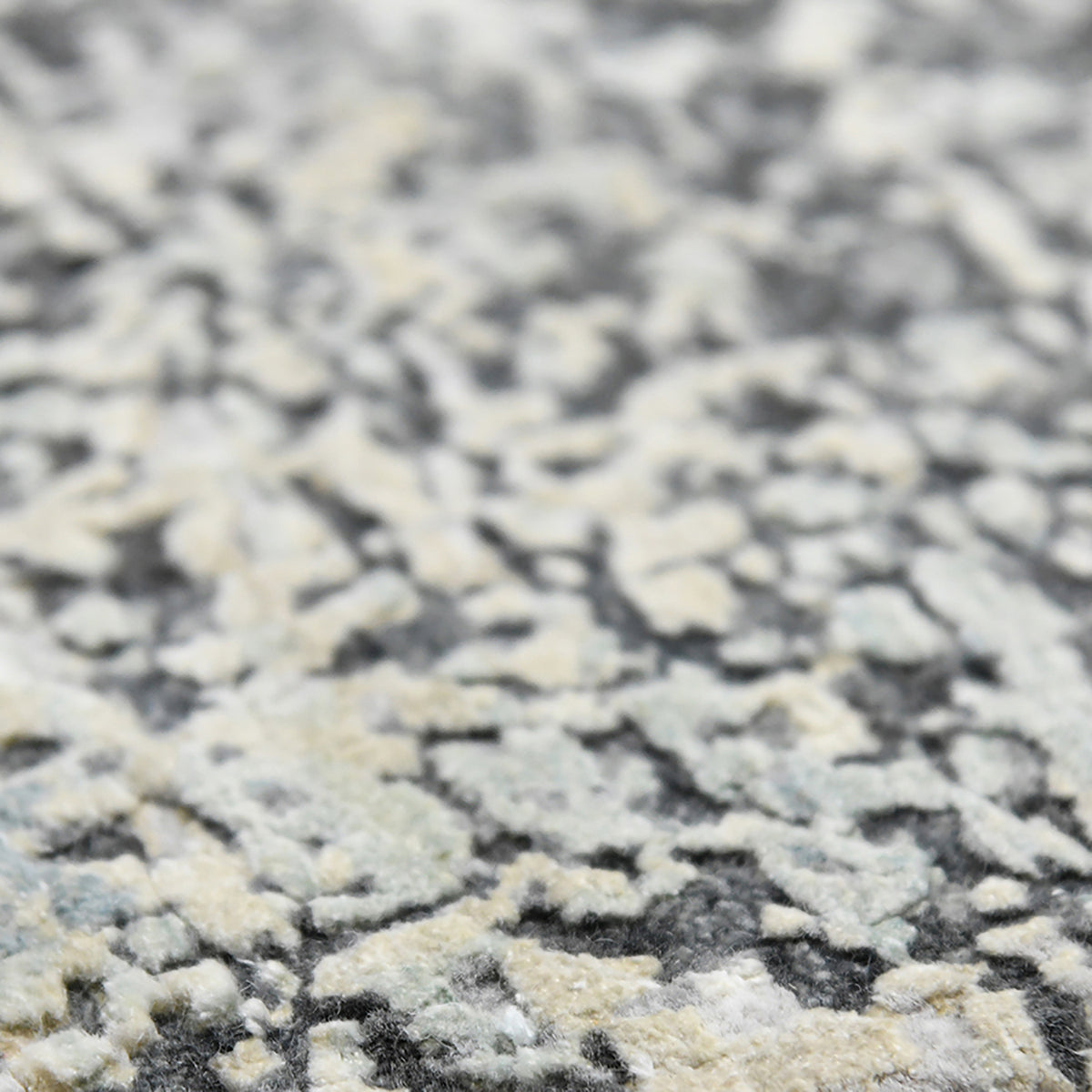 Amer Majestic MAJ-6 Ivory area rug - close-up view