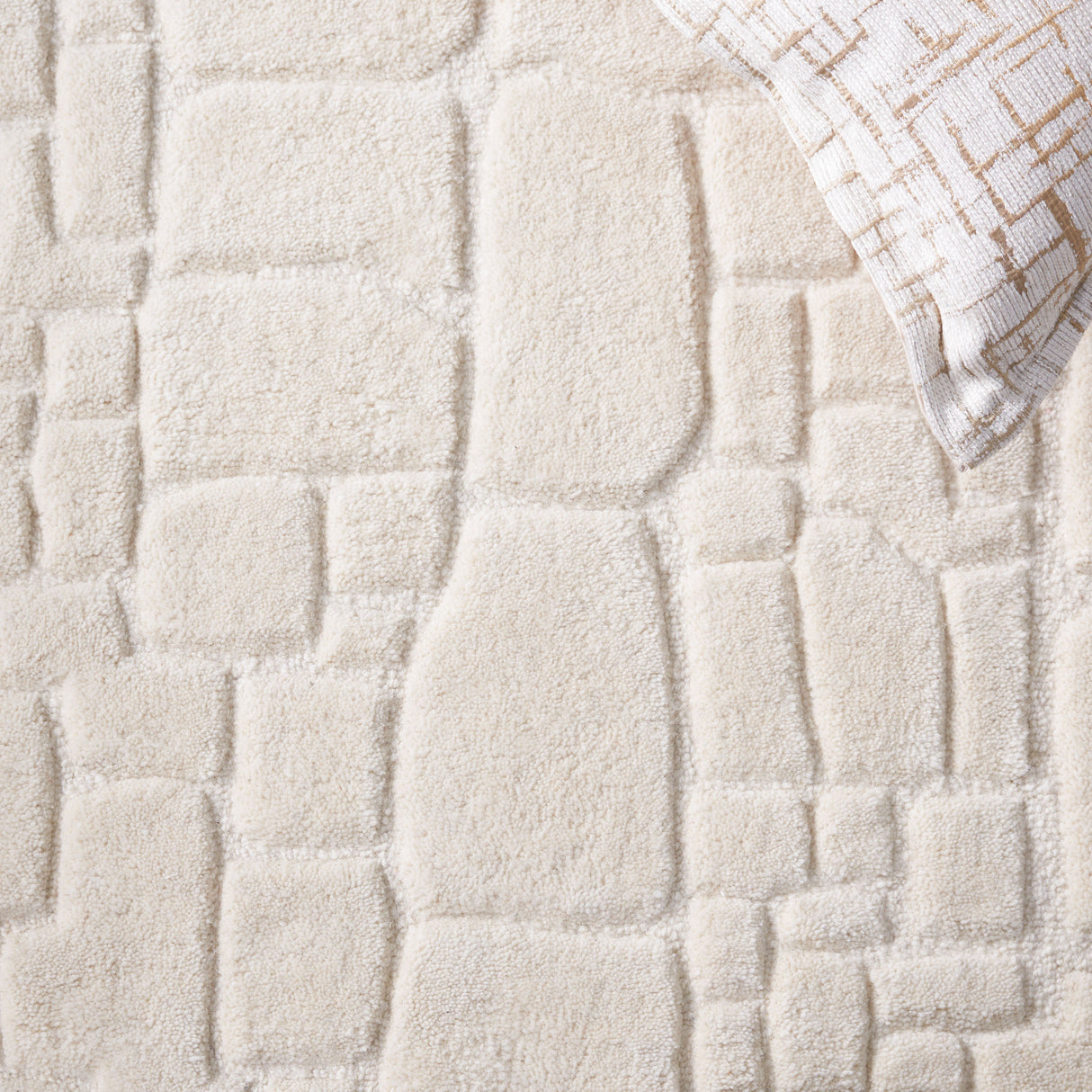 Safavieh Manhattan Man575A Ivory Rug.