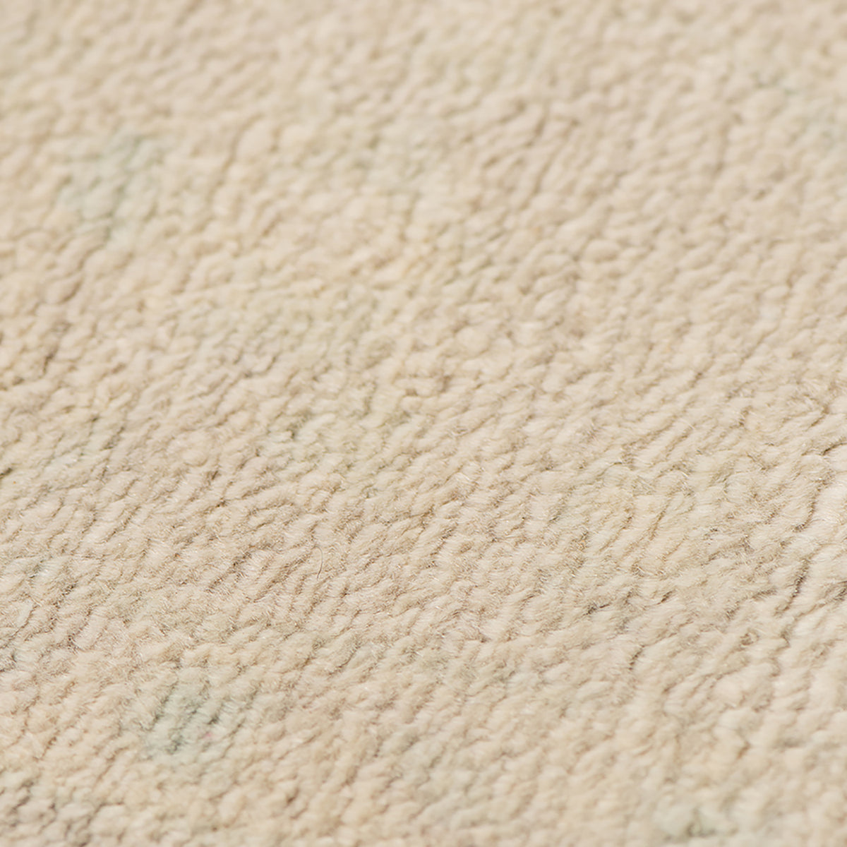 Amer Maya MAYA-6 Light Gray area rug - close-up view