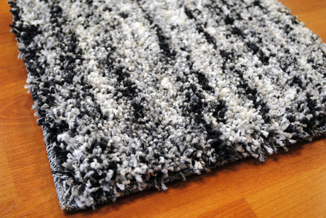 Dynamic Rugs Mehari 23094 Black / White Rugs - corner detail